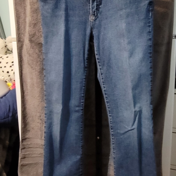 Tommy Hilfiger Jeans Ladies Size7 Short Junior Midrise EMBROIDERED Jeans Pockets - Picture 6 of 16